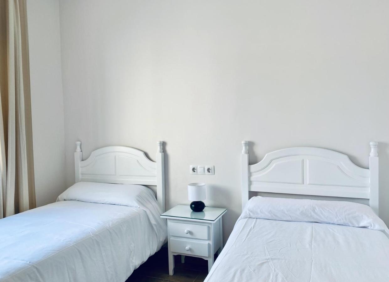 Apartamentos Turisticos Santo Rostro Chipiona Buitenkant foto